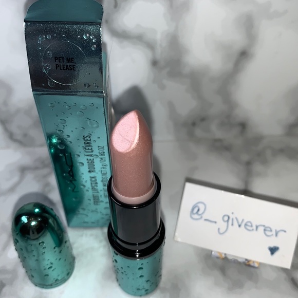 LNIB PET ME PLEASE Frost Lipstick MAC - Picture 3 of 16